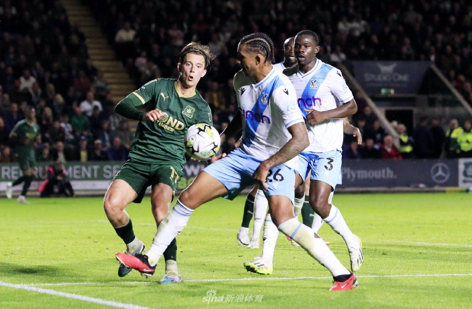 相去甚远 相去甚远