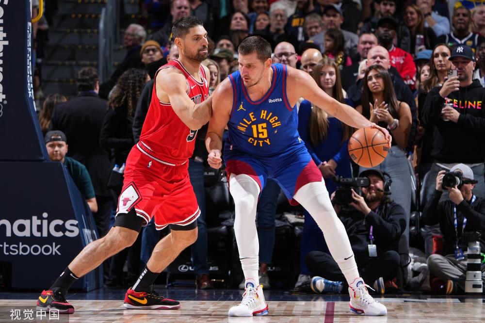 他的发言显 他的发言显